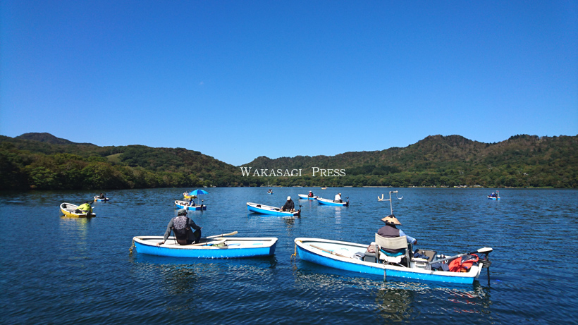 赤城大沼のワカサギ釣りボート